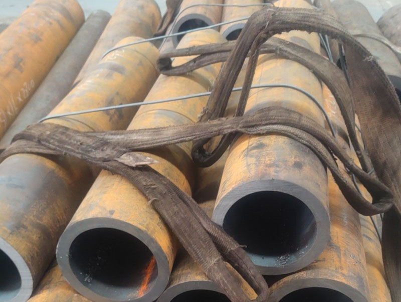 昆都仑15CrMoG无缝钢管切割